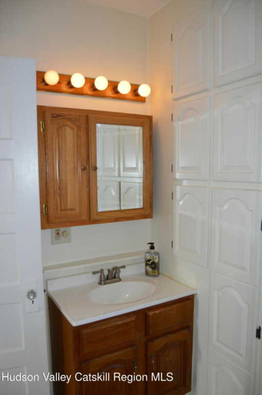 86 Ulster Avenue, Unit #B, Saugerties, NY 12477 - Photo 11 of 14