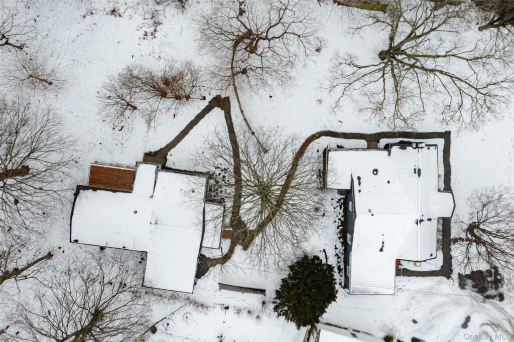 534-536 River Road, Rhinebeck, NY 12572 - Photo 2 of 37