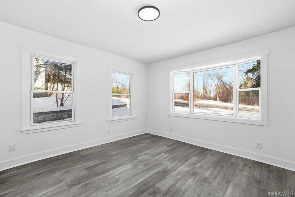 1159 Main Street, Saugerties, NY 12453 - Photo 9 of 20