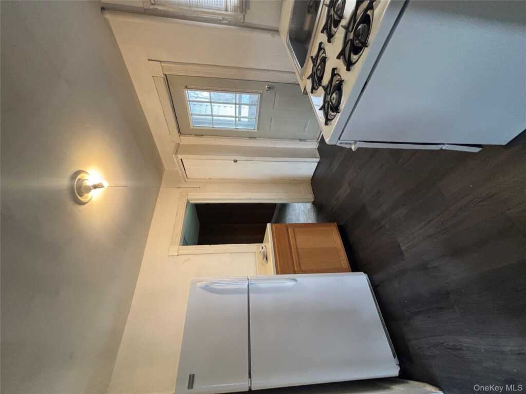 57 Gage Street, Kingston, NY 12401 - Photo 4 of 7