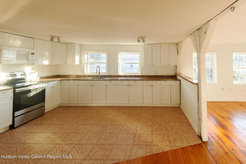 23 Livingston Street, Unit #Apt G, Rhinebeck, NY 12572 - Photo 4 of 19