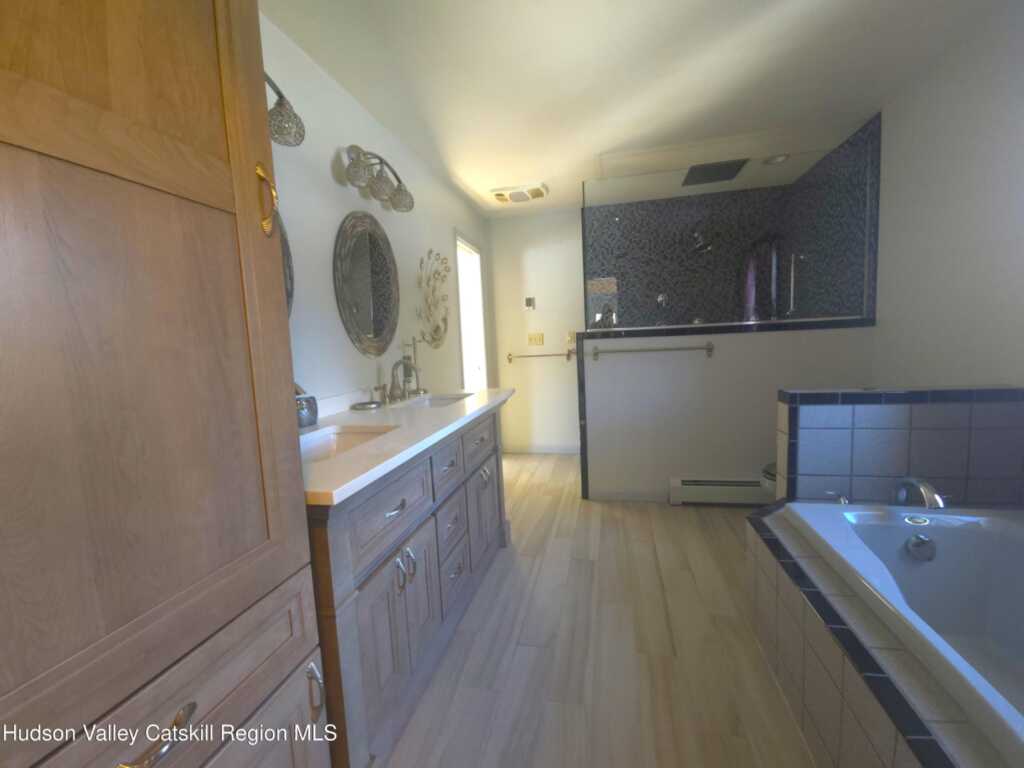 845 Lucas Avenue Extension, Hurley, NY 12443 - Photo 19 of 48