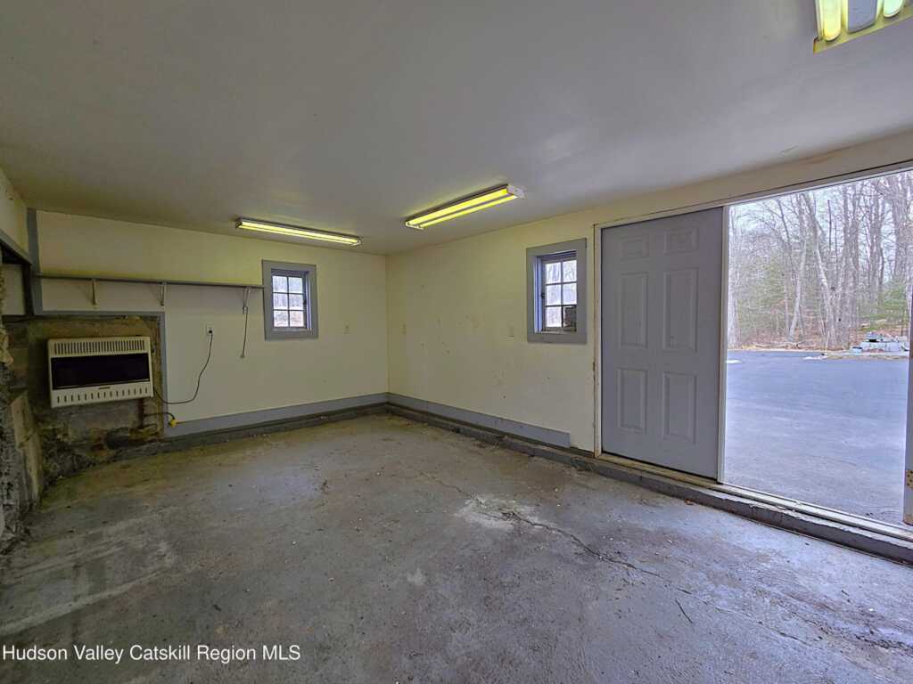 845 Lucas Avenue Extension, Hurley, NY 12443 - Photo 38 of 48