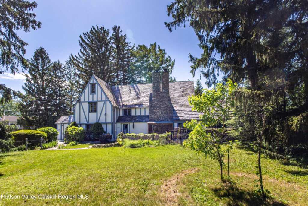 2 Malden Ave Avenue, Saugerties, NY 12477