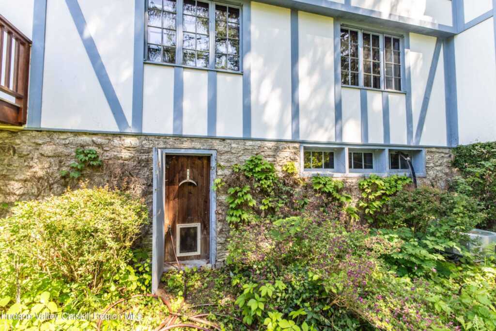 2 Malden Ave Avenue, Saugerties, NY 12477 - Photo 10 of 50