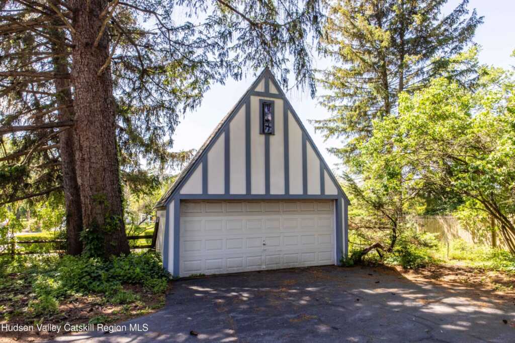 2 Malden Ave Avenue, Saugerties, NY 12477 - Photo 5 of 50