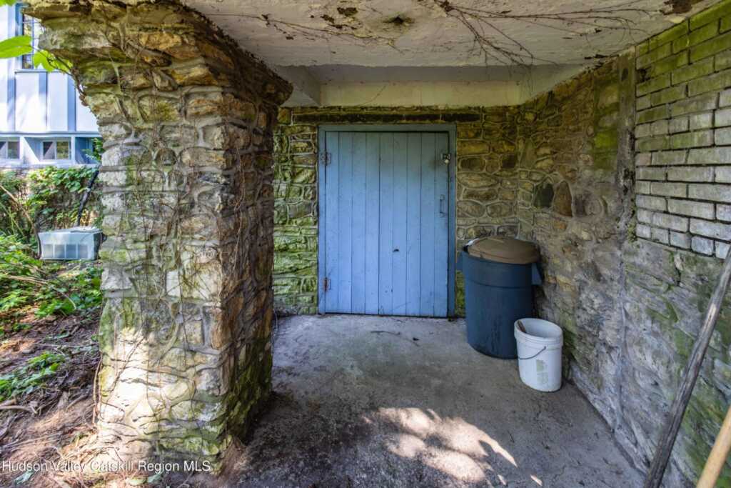 2 Malden Ave Avenue, Saugerties, NY 12477 - Photo 9 of 50