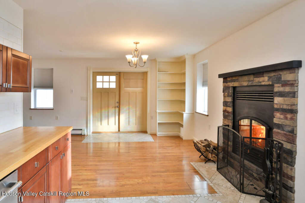 241 Third Avenue, Kingston, NY 12401 - Photo 14 of 43