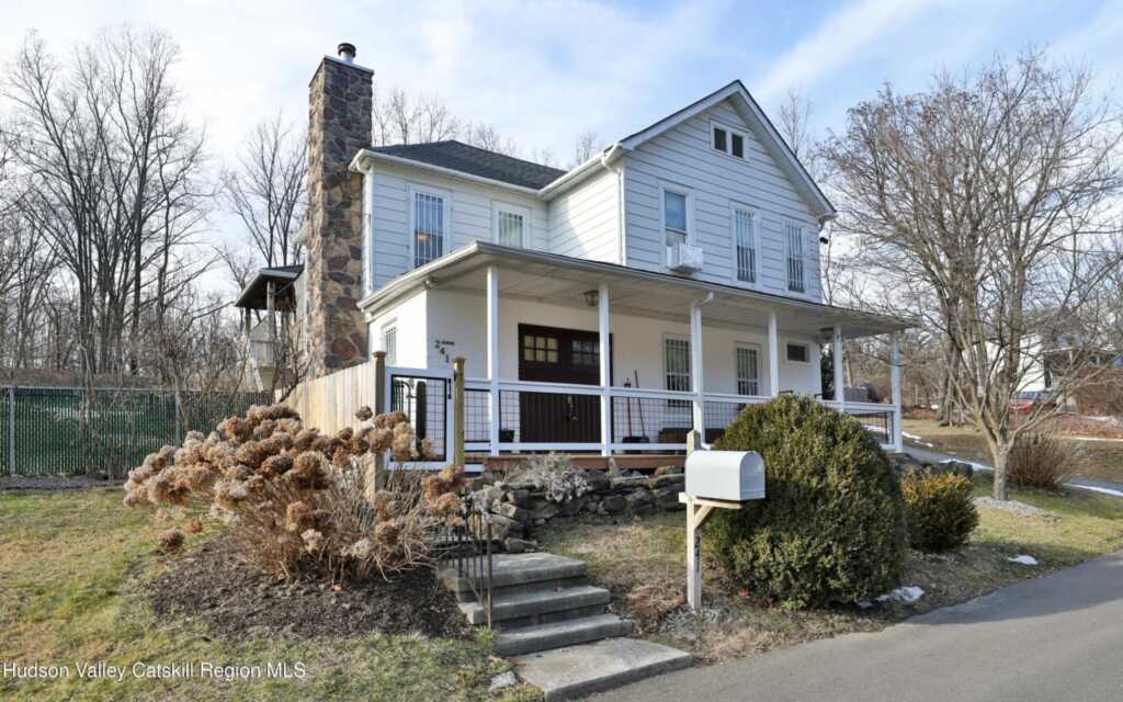 241 Third Avenue, Kingston, NY 12401 - Photo 2 of 43