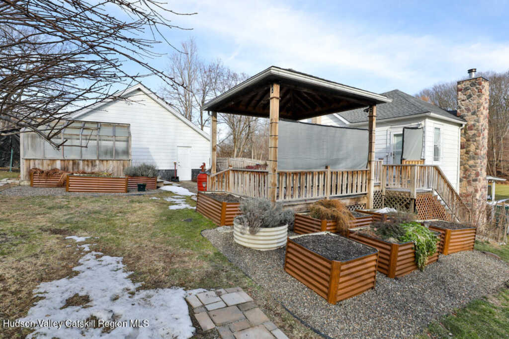 241 Third Avenue, Kingston, NY 12401 - Photo 33 of 43