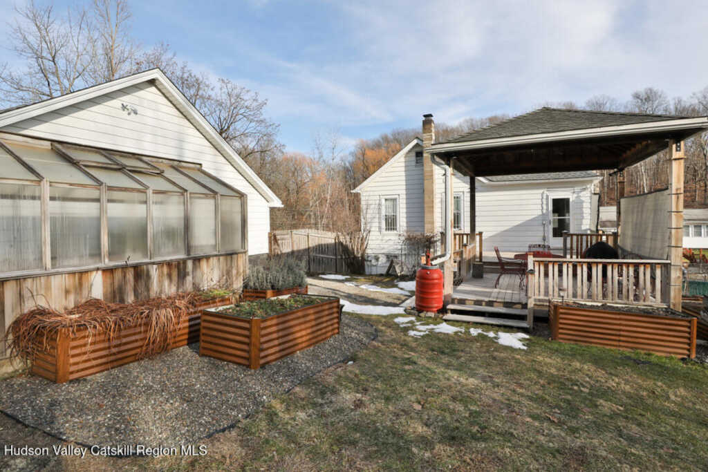 241 Third Avenue, Kingston, NY 12401 - Photo 36 of 43