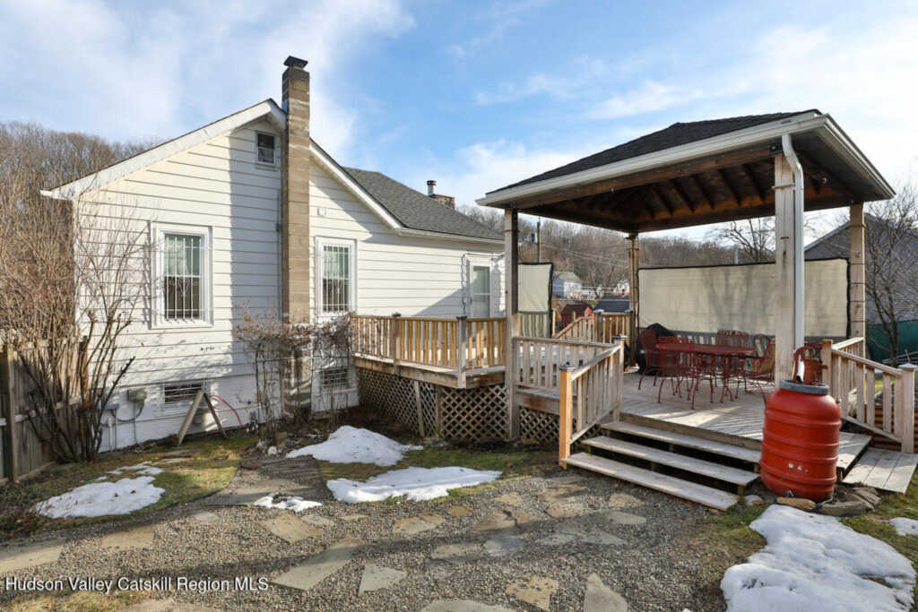 241 Third Avenue, Kingston, NY 12401 - Photo 38 of 43