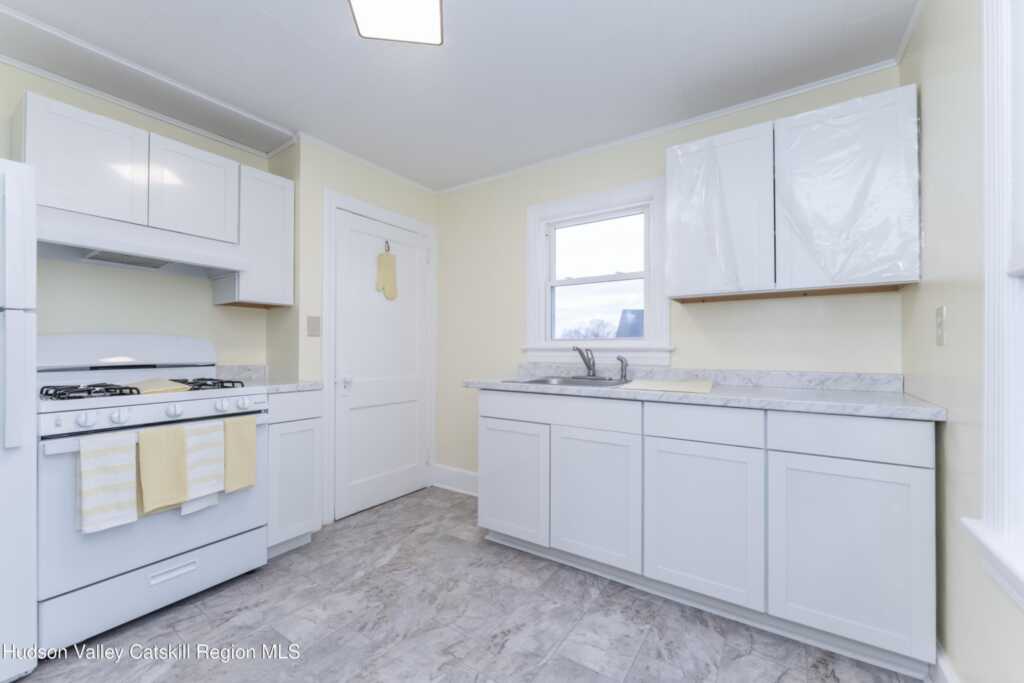 94 Stephan Street, Kingston, NY 12401 - Photo 7 of 25