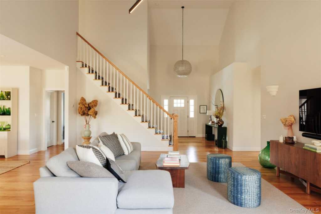 44 Will Tremper Drive, Rhinebeck, NY 12572 - Photo 4 of 24