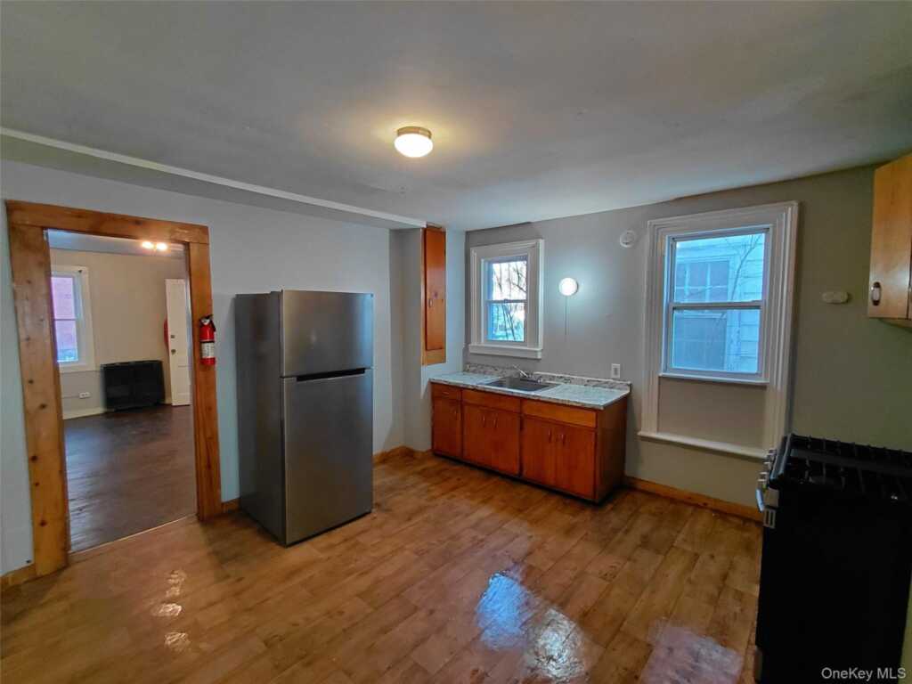 87 W Pierpont Street, Unit #1, Kingston, NY 12401 - Photo 5 of 10