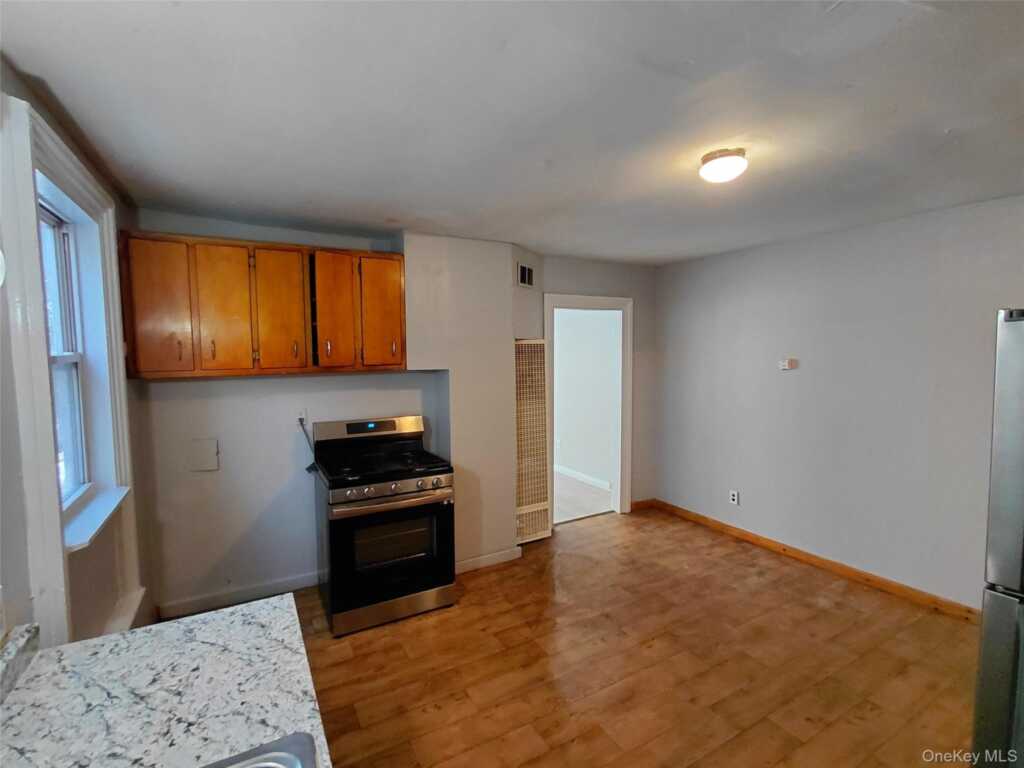 87 W Pierpont Street, Unit #1, Kingston, NY 12401 - Photo 6 of 10