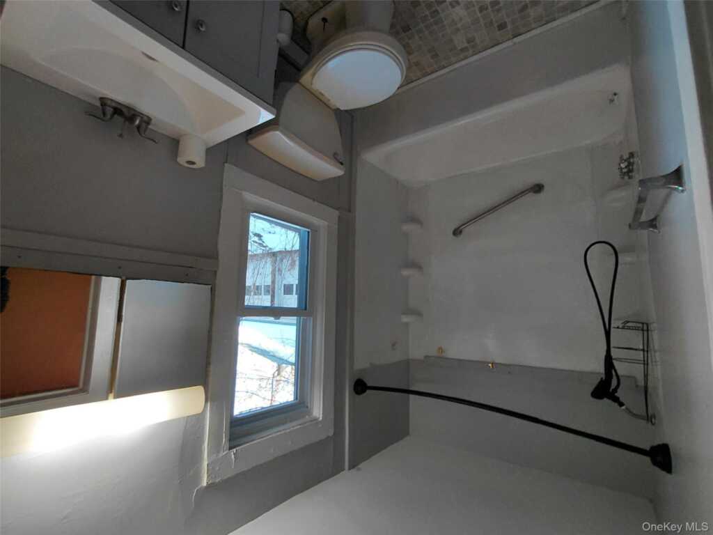 87 W Pierpont Street, Unit #1, Kingston, NY 12401 - Photo 9 of 10