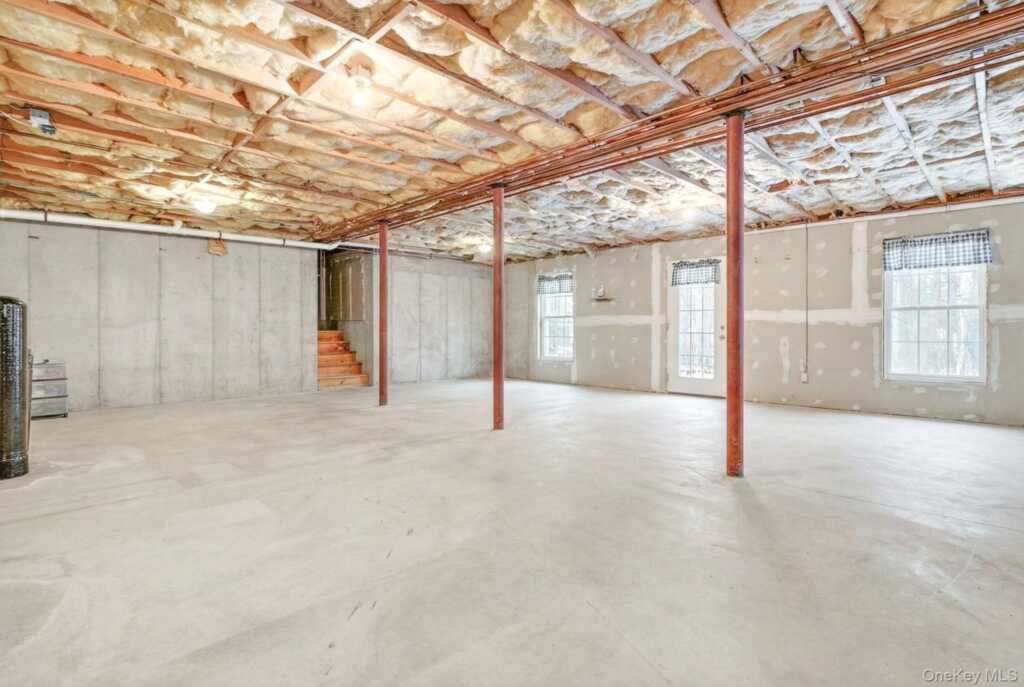 162 Hilltop Drive, Hurley, NY 12443 - Photo 14 of 28