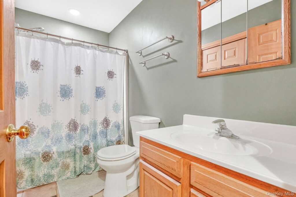 162 Hilltop Drive, Hurley, NY 12443 - Photo 18 of 28