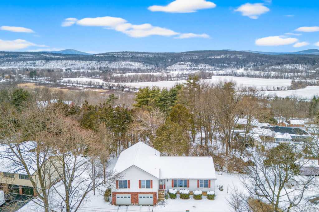 162 Hilltop Drive, Hurley, NY 12443 - Photo 3 of 28