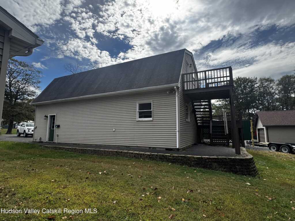 53 Stay Road, Unit #Apt, Saugerties, NY 12477 - Photo 2 of 9