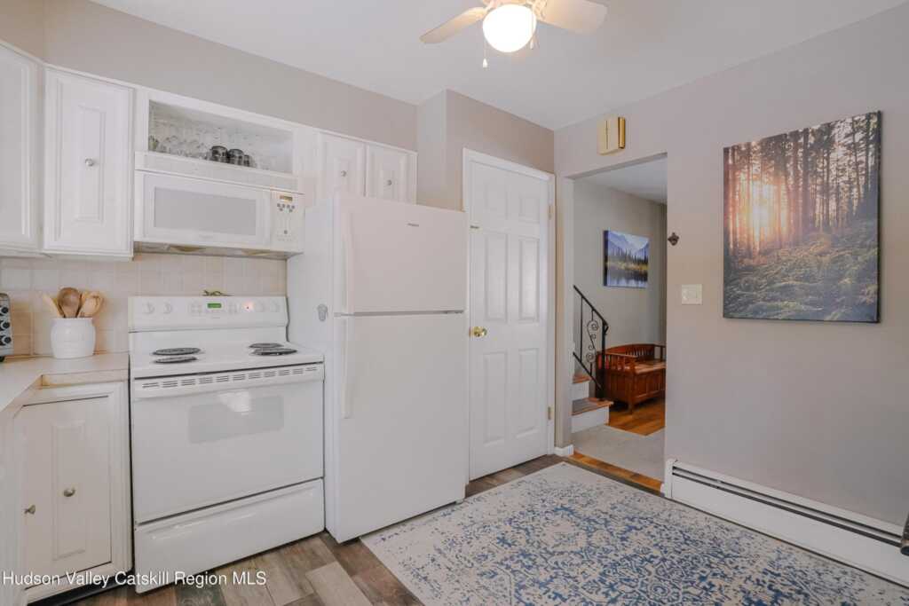 26 Birchwood Drive, Rhinebeck, NY 12572 - Photo 8 of 24