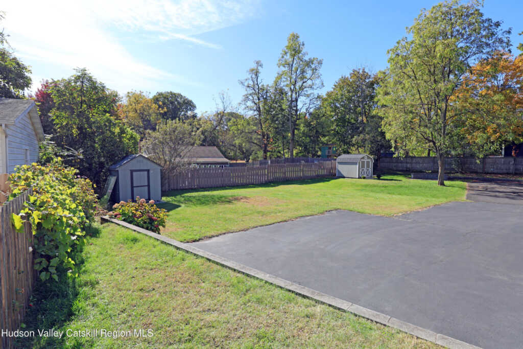 208 Lucas Avenue Avenue, Kingston, NY 12401 - Photo 8 of 24