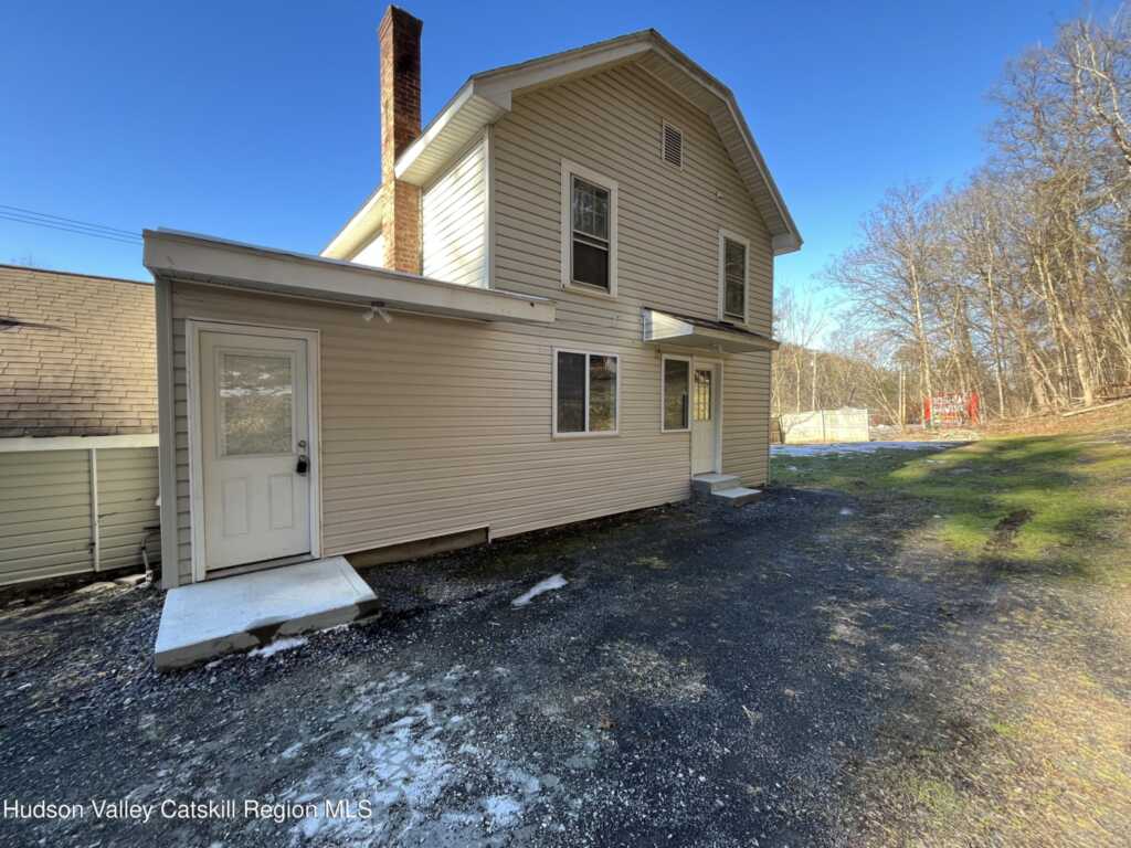 2694 U.S. 9w, Saugerties, NY 12477