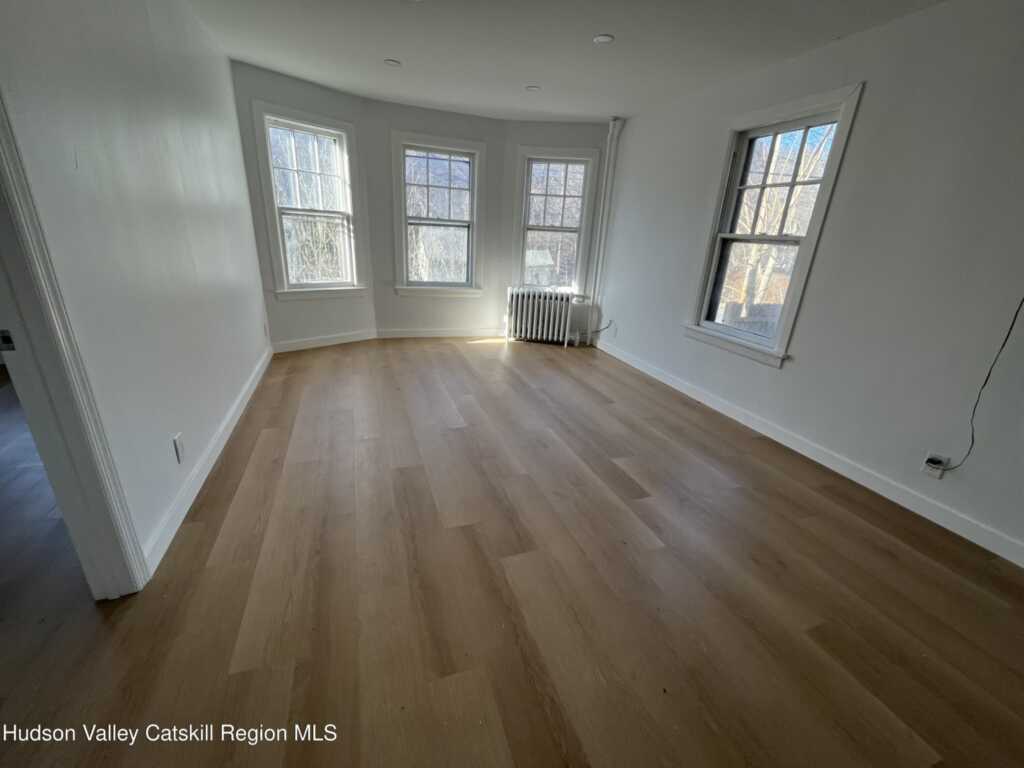 2694 U.S. 9w, Saugerties, NY 12477 - Photo 3 of 15