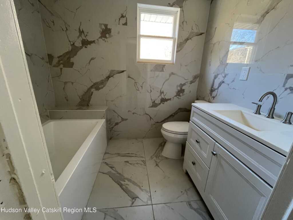 2694 U.S. 9w, Saugerties, NY 12477 - Photo 9 of 15