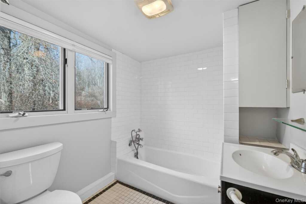 125 Mountain Rest Road, New Paltz, NY 12561 - Photo 20 of 34