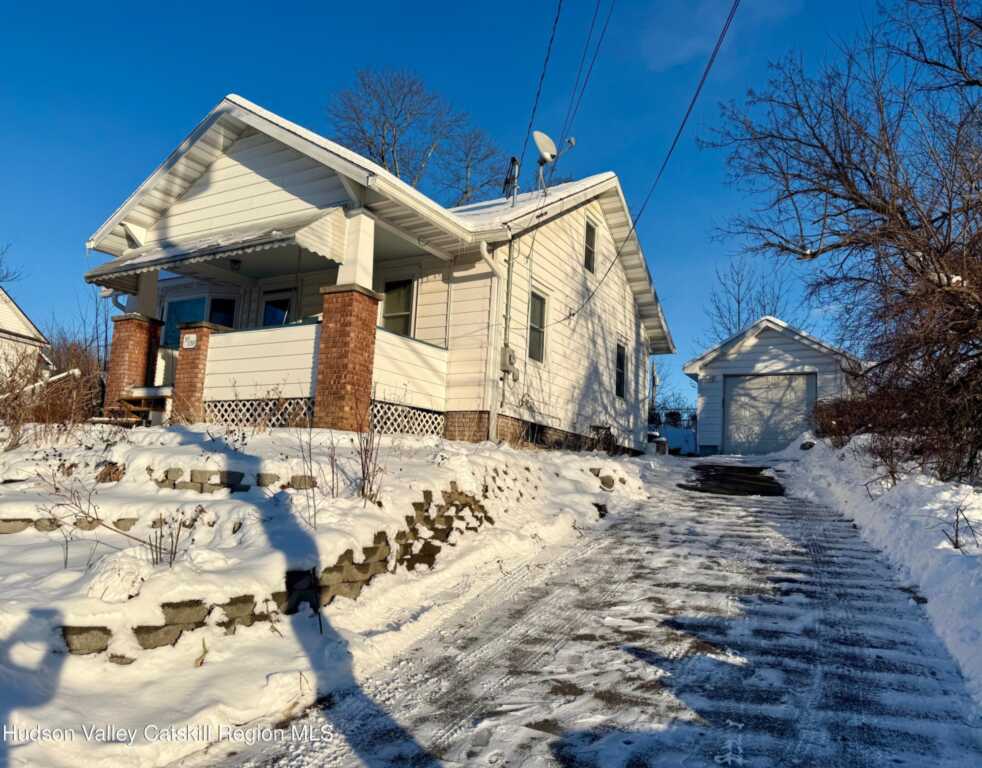 150 Clifton Avenue, Kingston, NY 12401 - Photo 2 of 31