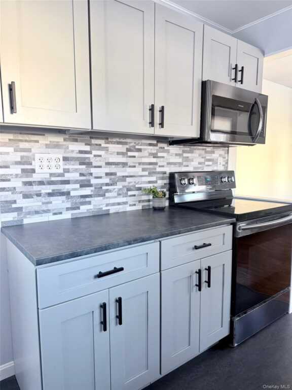 150 Clifton Avenue, Kingston, NY 12401 - Photo 5 of 27