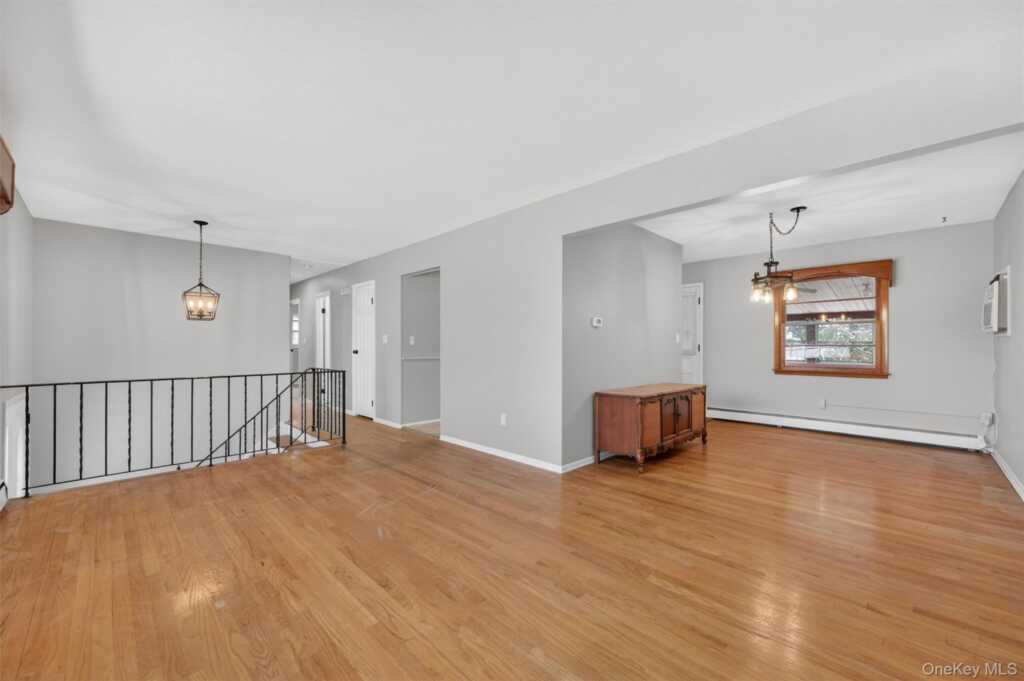 2 Blue Hills Court, Saugerties, NY 12477 - Photo 4 of 25