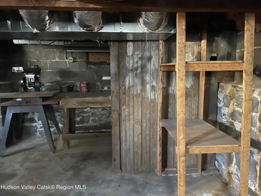 170 Oneil Street, Kingston, NY 12401 - Photo 36 of 48