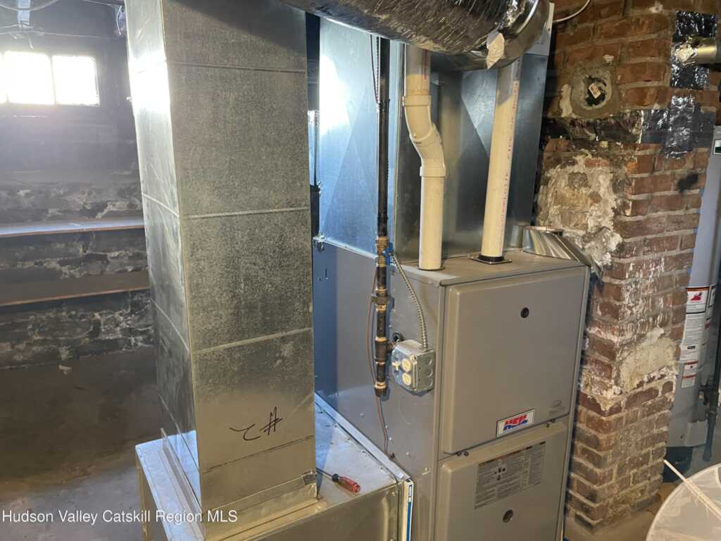 170 Oneil Street, Kingston, NY 12401 - Photo 38 of 48