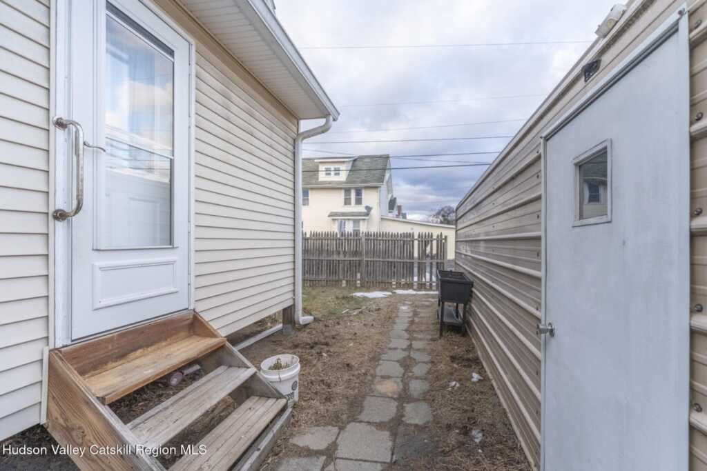 170 Oneil Street, Kingston, NY 12401 - Photo 41 of 48