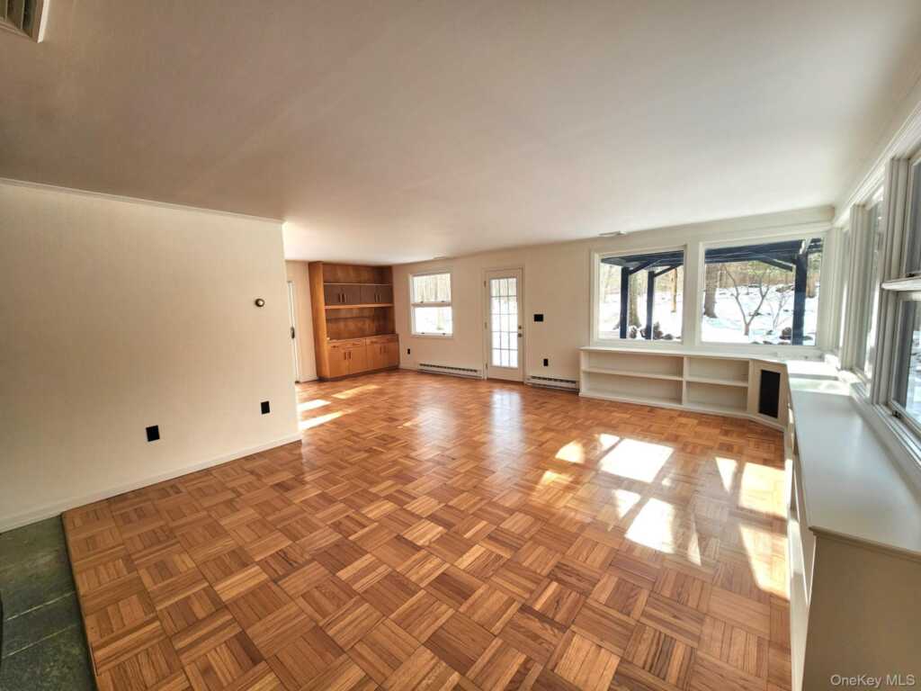 568 River Road, Rhinebeck, NY 12572 - Photo 9 of 26