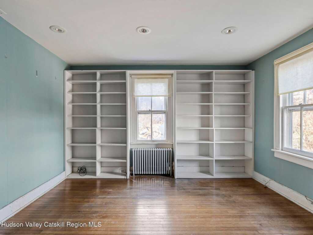 807 Lucas Avenue Extension, Hurley, NY 12443 - Photo 10 of 50