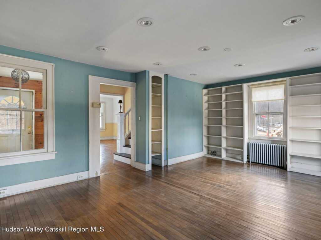 807 Lucas Avenue Extension, Hurley, NY 12443 - Photo 12 of 50