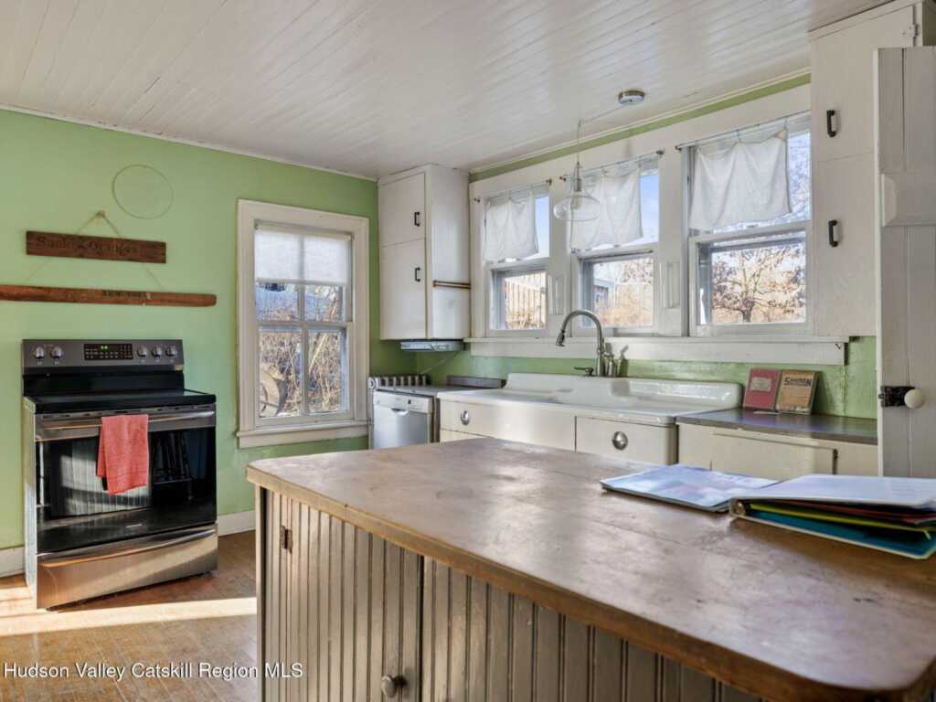 807 Lucas Avenue Extension, Hurley, NY 12443 - Photo 19 of 50