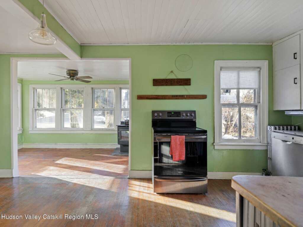 807 Lucas Avenue Extension, Hurley, NY 12443 - Photo 20 of 50