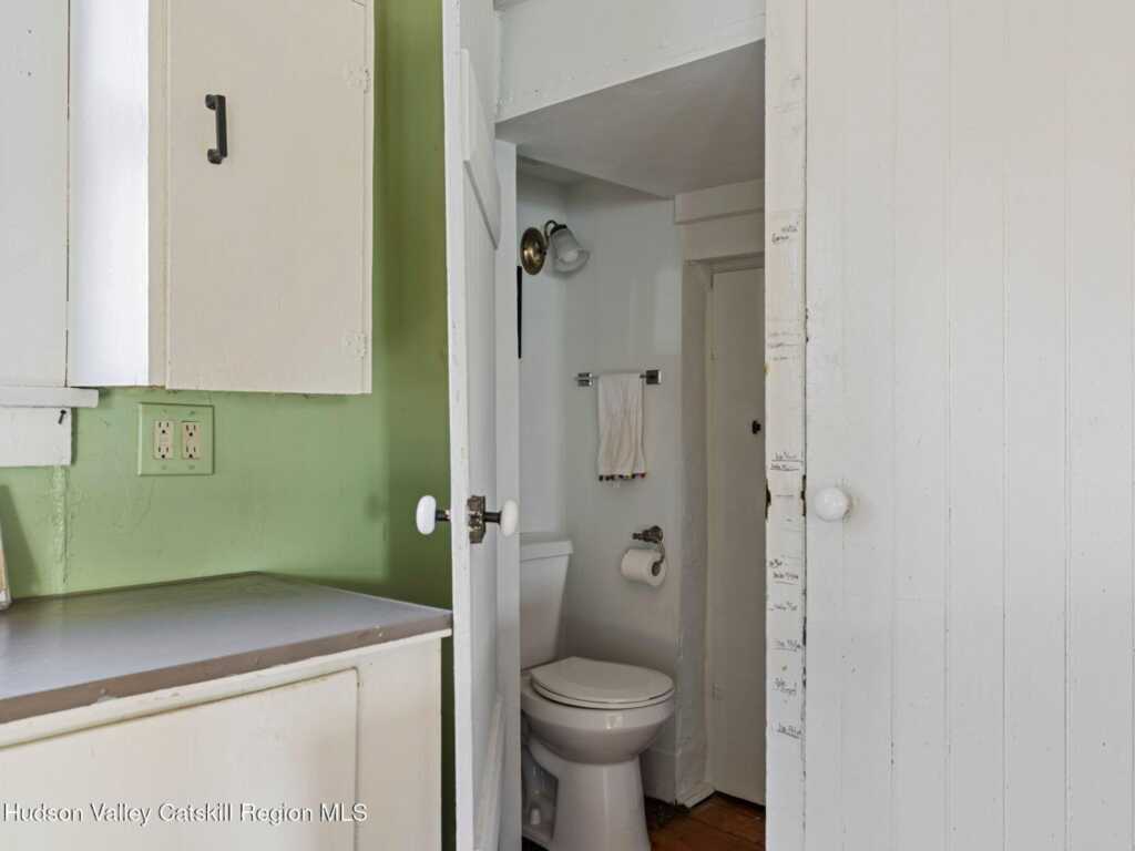 807 Lucas Avenue Extension, Hurley, NY 12443 - Photo 23 of 50