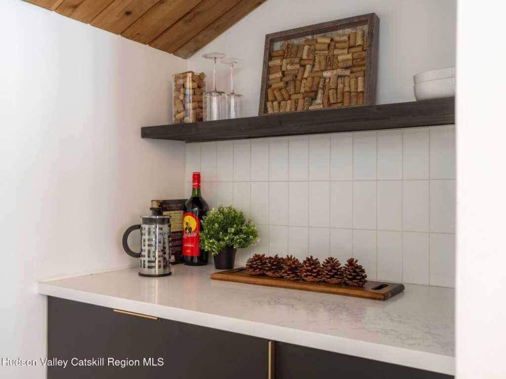 18 Country Club Lane, Woodstock, NY 12498 - Photo 12 of 33