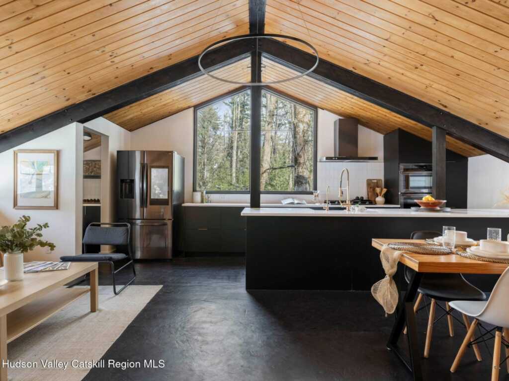 18 Country Club Lane, Woodstock, NY 12498 - Photo 3 of 33