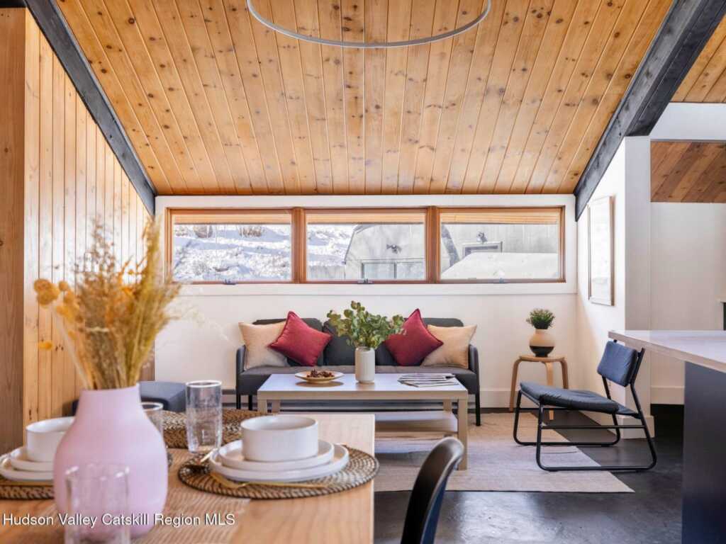 18 Country Club Lane, Woodstock, NY 12498 - Photo 5 of 33