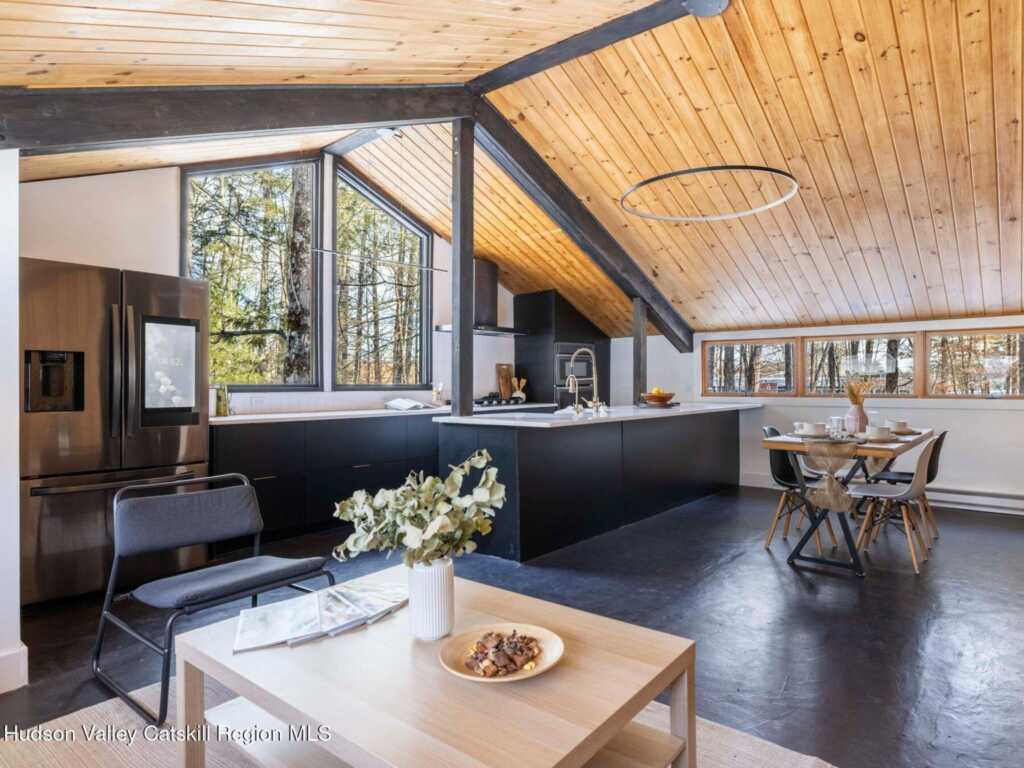 18 Country Club Lane, Woodstock, NY 12498 - Photo 7 of 33