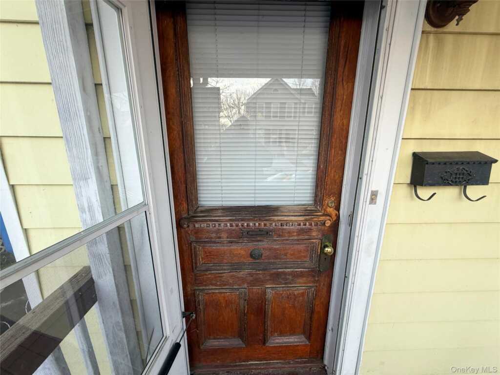 14 Belvedere Street, Kingston, NY 12401 - Photo 3 of 31