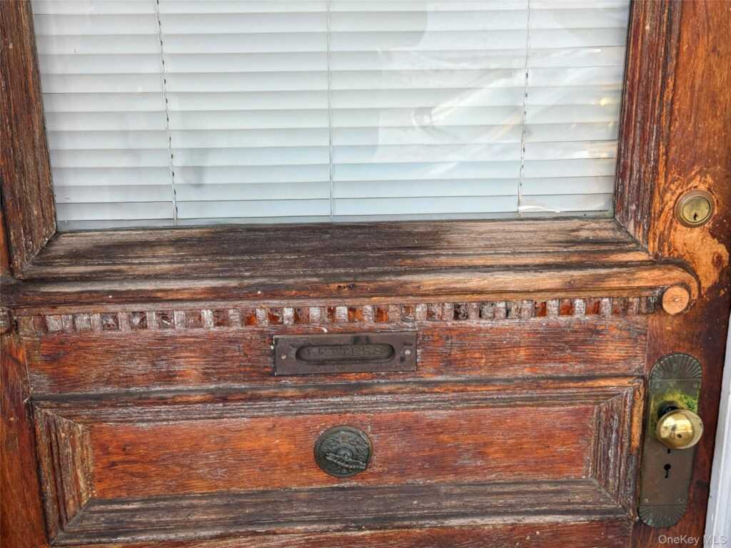 14 Belvedere Street, Kingston, NY 12401 - Photo 4 of 31