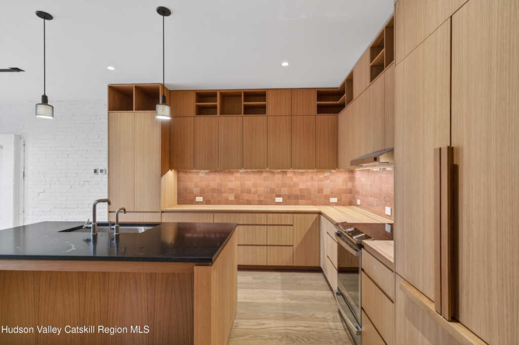 316 Wall Street, Unit #1, Kingston, NY 12401 - Photo 10 of 35